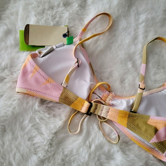 🪸QUICKSILVER BRAND NEW CLASSIC RUCHED BIKINI TOP SIZE S - Picture 8 of 8